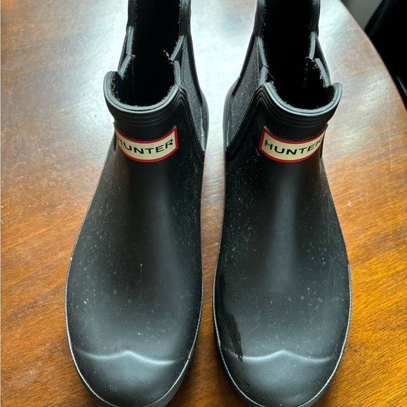 Hunter Rain Boots UK size 6 EU 39 US 8 worn once $70 dollars - Picture 2 of 3